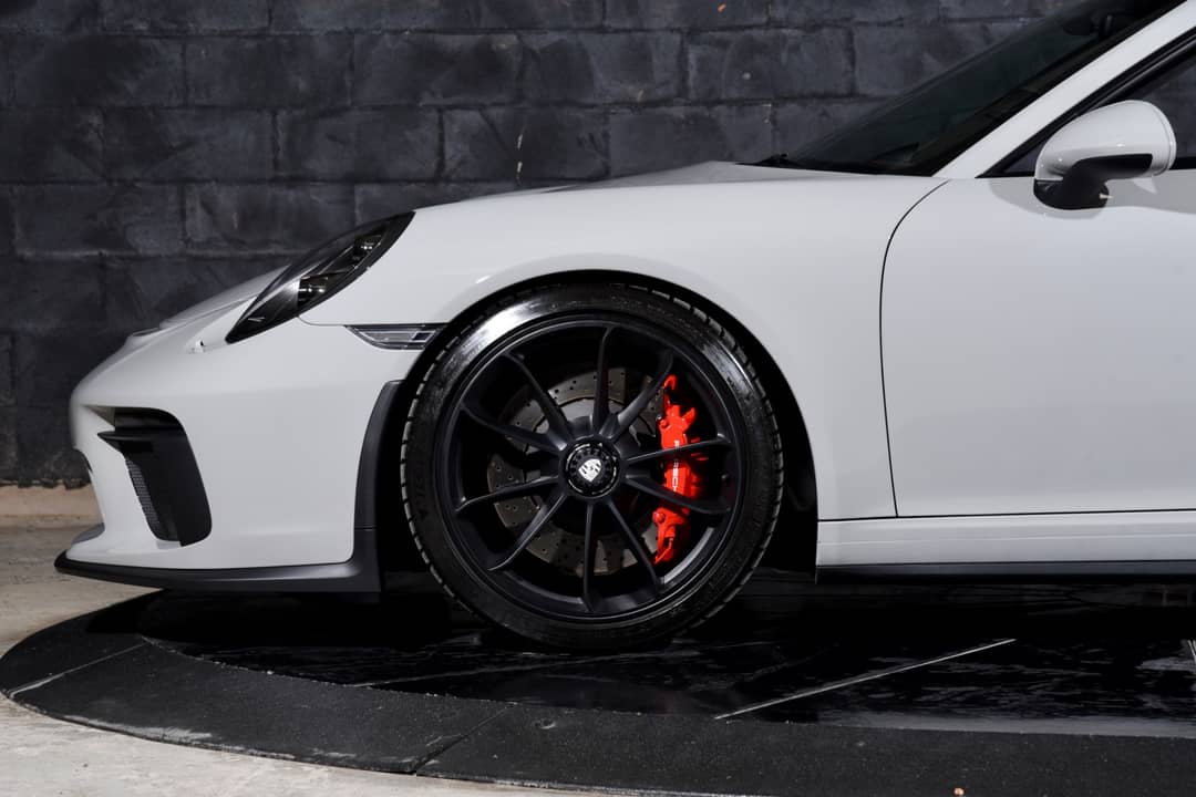 2018 Porsche 911 GT3 Touring — photo 16