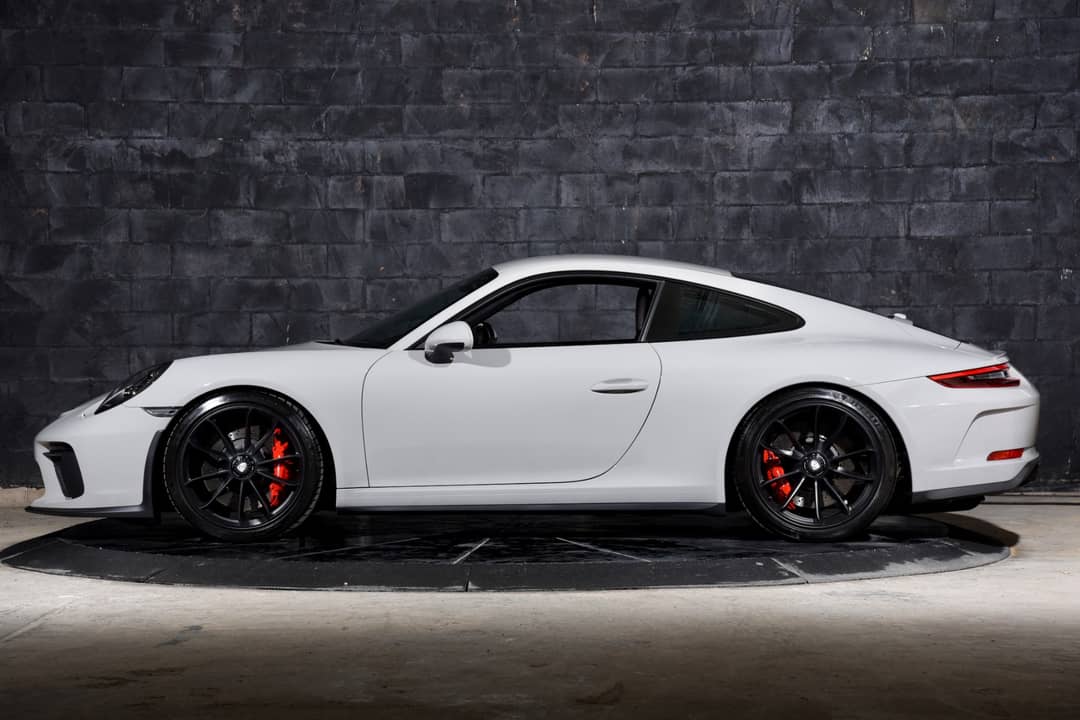 2018 Porsche 911 GT3 Touring — photo 17