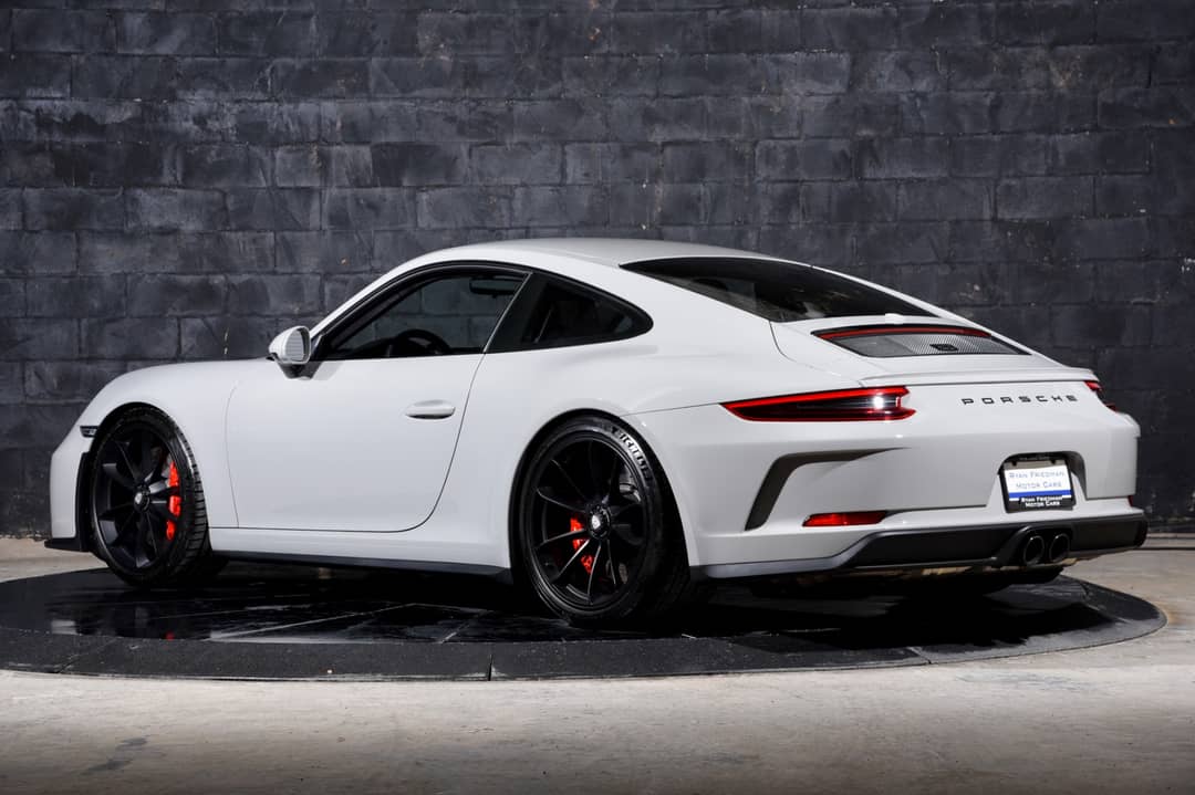 2018 Porsche 911 GT3 Touring — photo 3