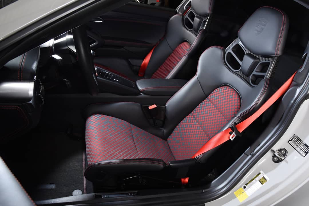 2018 Porsche 911 GT3 Touring — photo 20