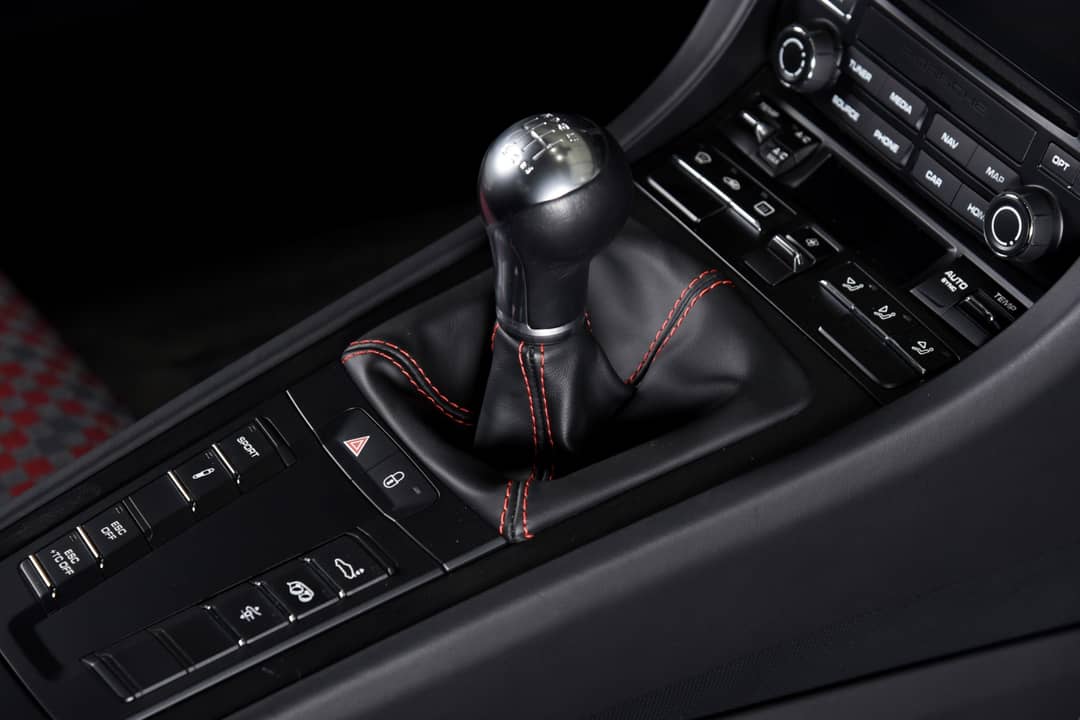 2018 Porsche 911 GT3 Touring — photo 21