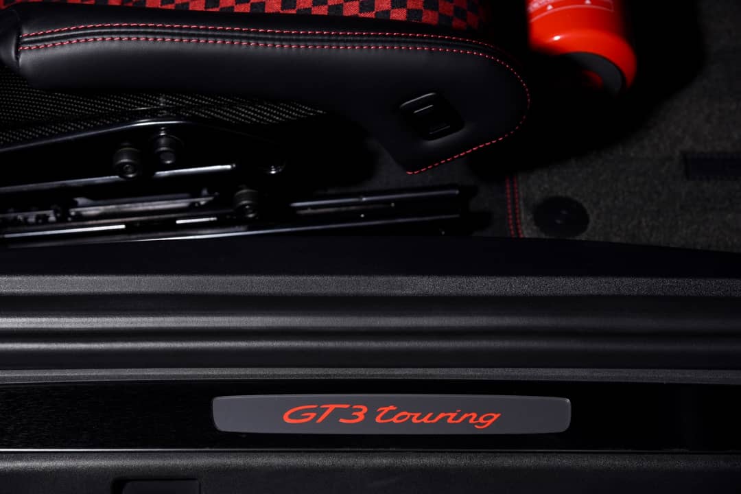 2018 Porsche 911 GT3 Touring — photo 8