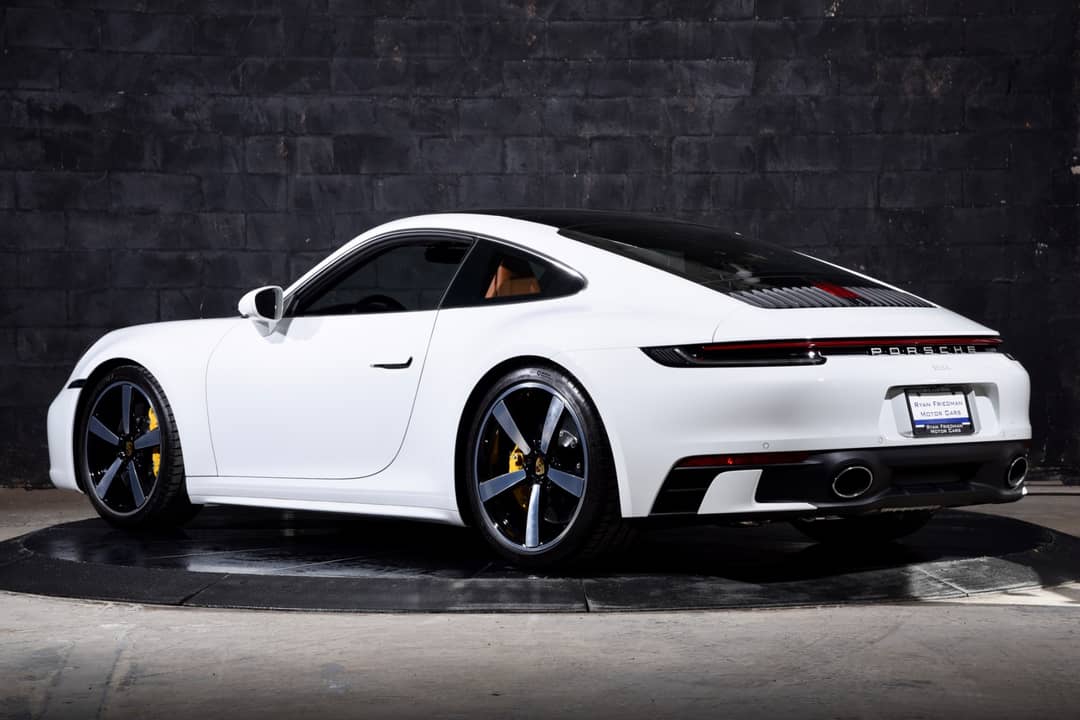 2024 Porsche 911 Carrera S — photo 3
