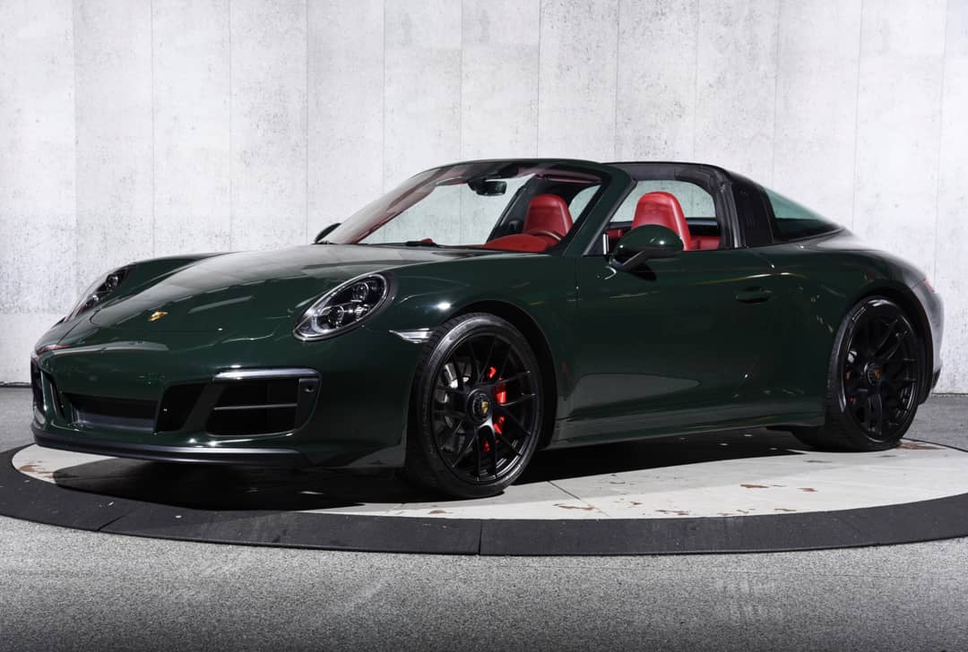 2019 Porsche 911 Targa 4 GTS — photo 2