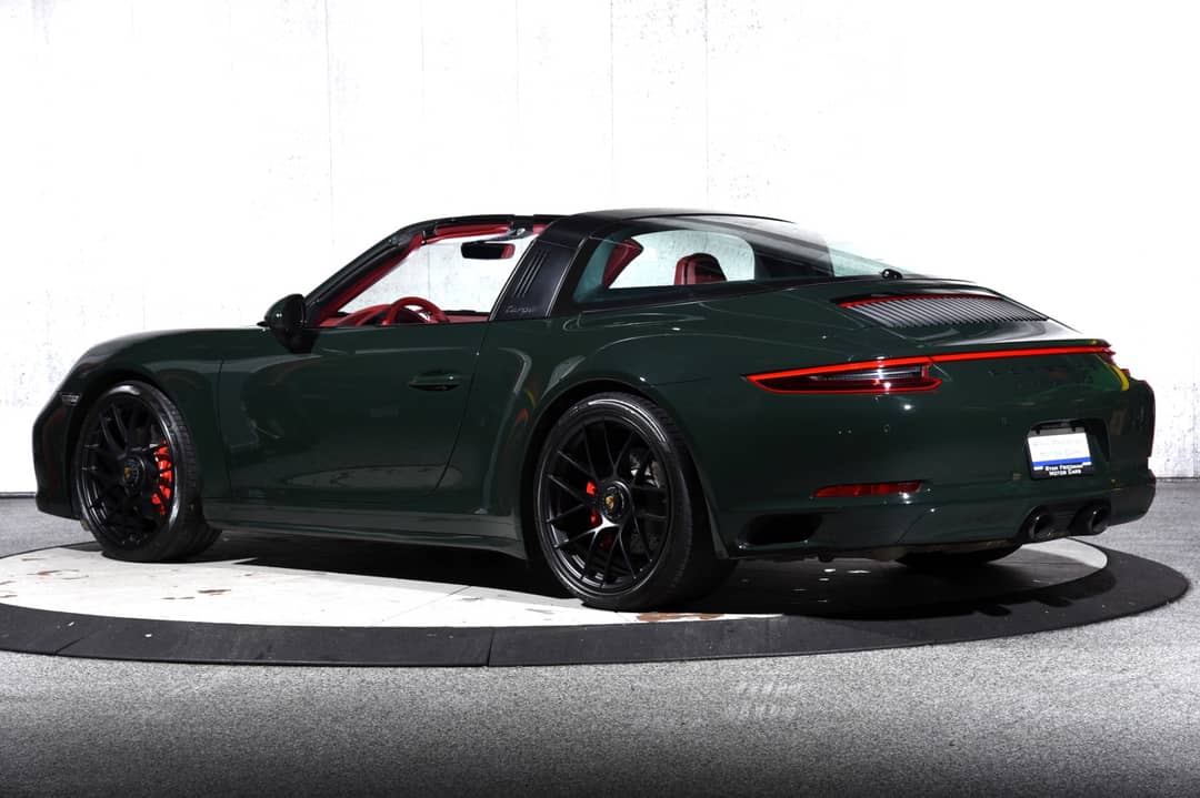 2019 Porsche 911 Targa 4 GTS — photo 11
