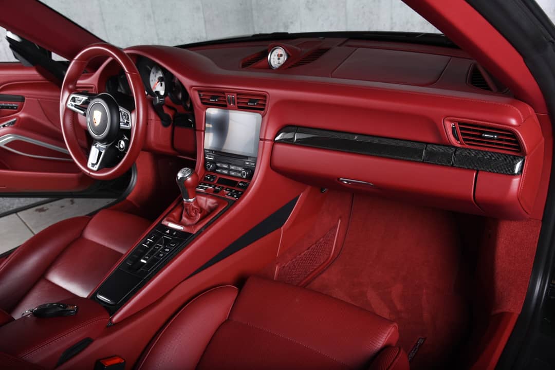 2019 Porsche 911 Targa 4 GTS — photo 14