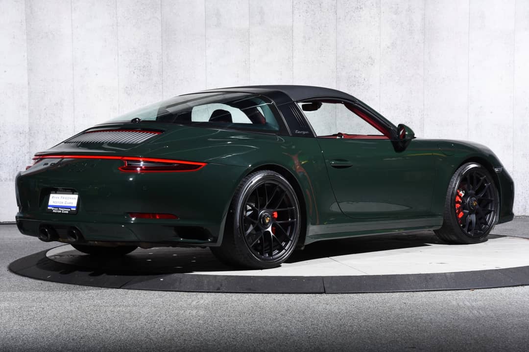 2019 Porsche 911 Targa 4 GTS — photo 36