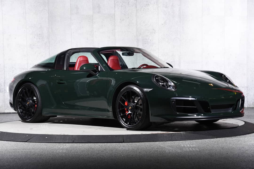 2019 Porsche 911 Targa 4 GTS — photo 10