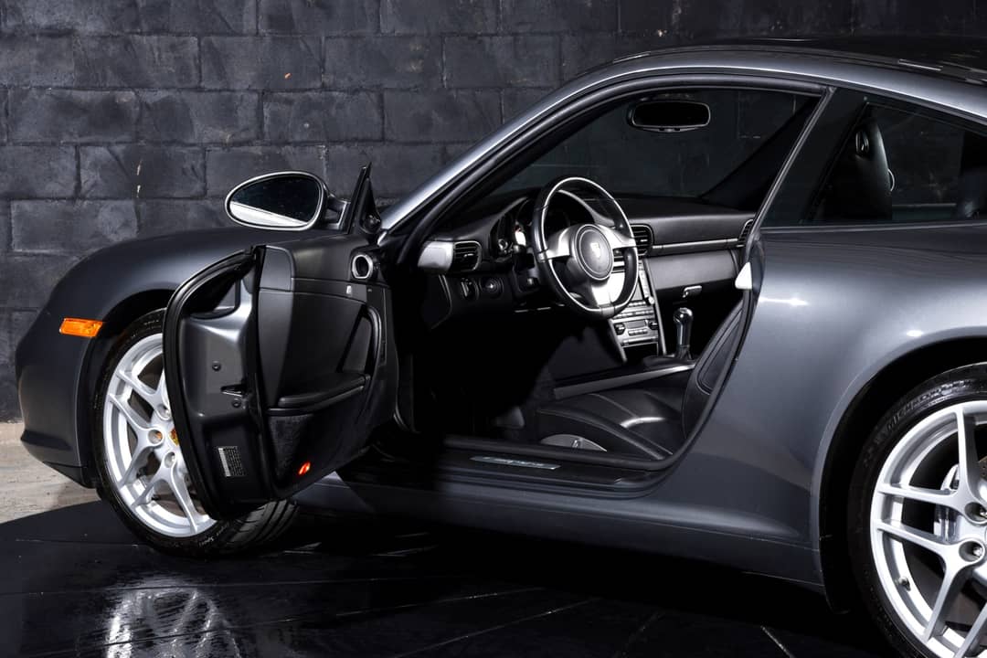 2010 Porsche 911 Carrera — photo 13