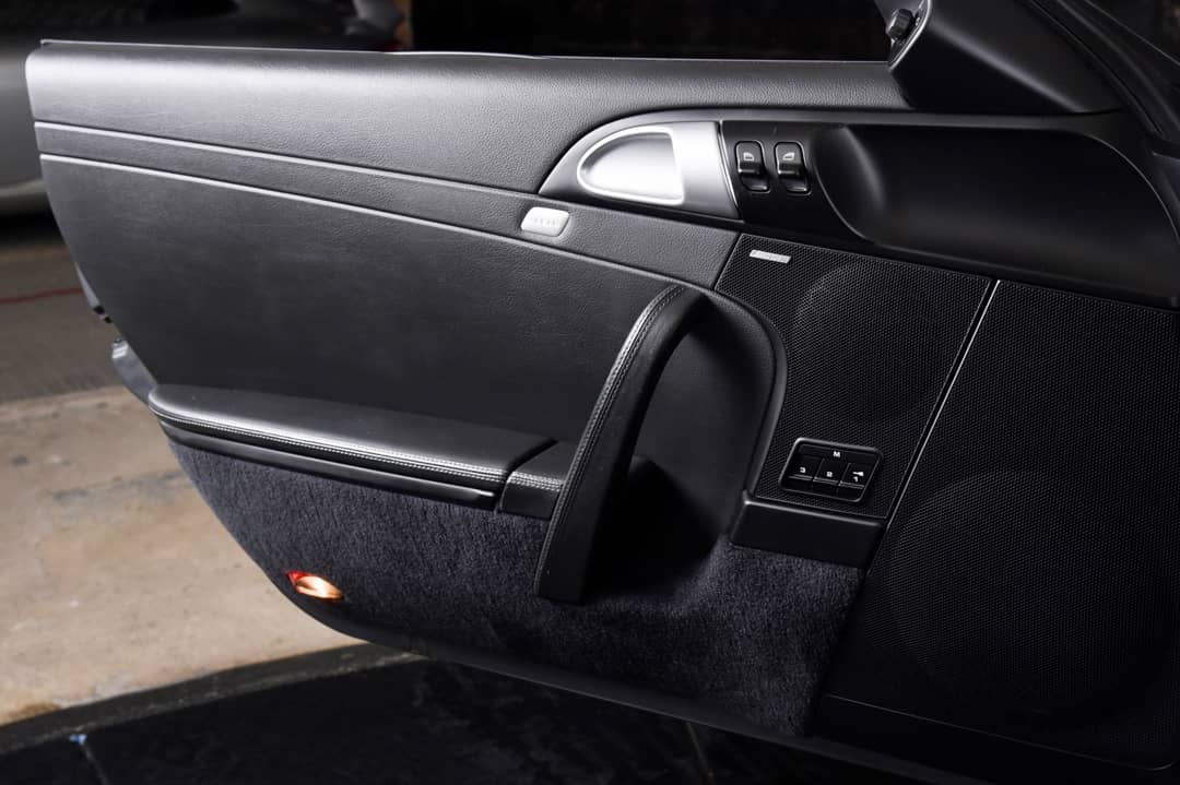2010 Porsche 911 Carrera — photo 18