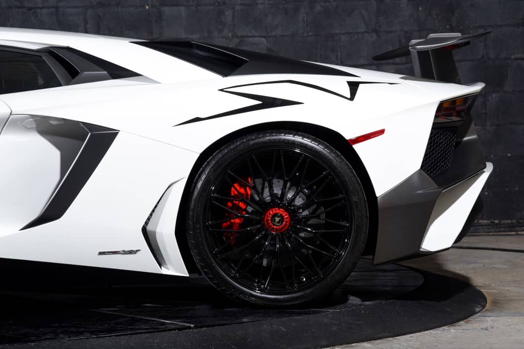 2016 Lamborghini Aventador LP 750-4 SV — photo 23