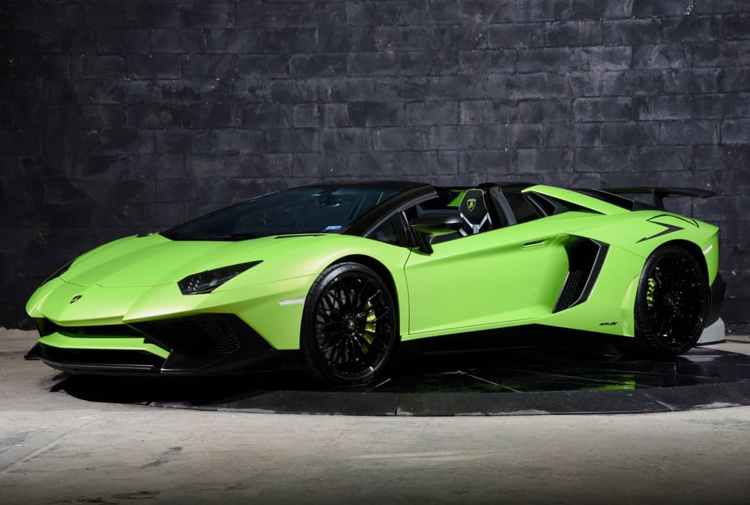 2017 Lamborghini Aventador LP 750-4 SV — photo 2
