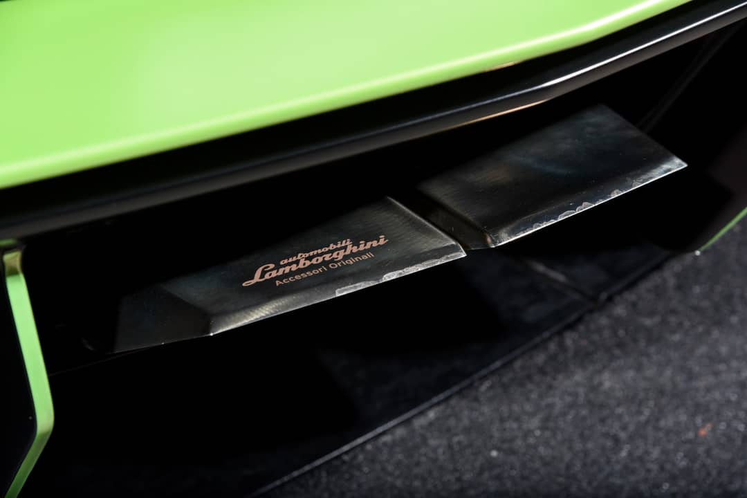 2017 Lamborghini Aventador LP 750-4 SV — photo 13