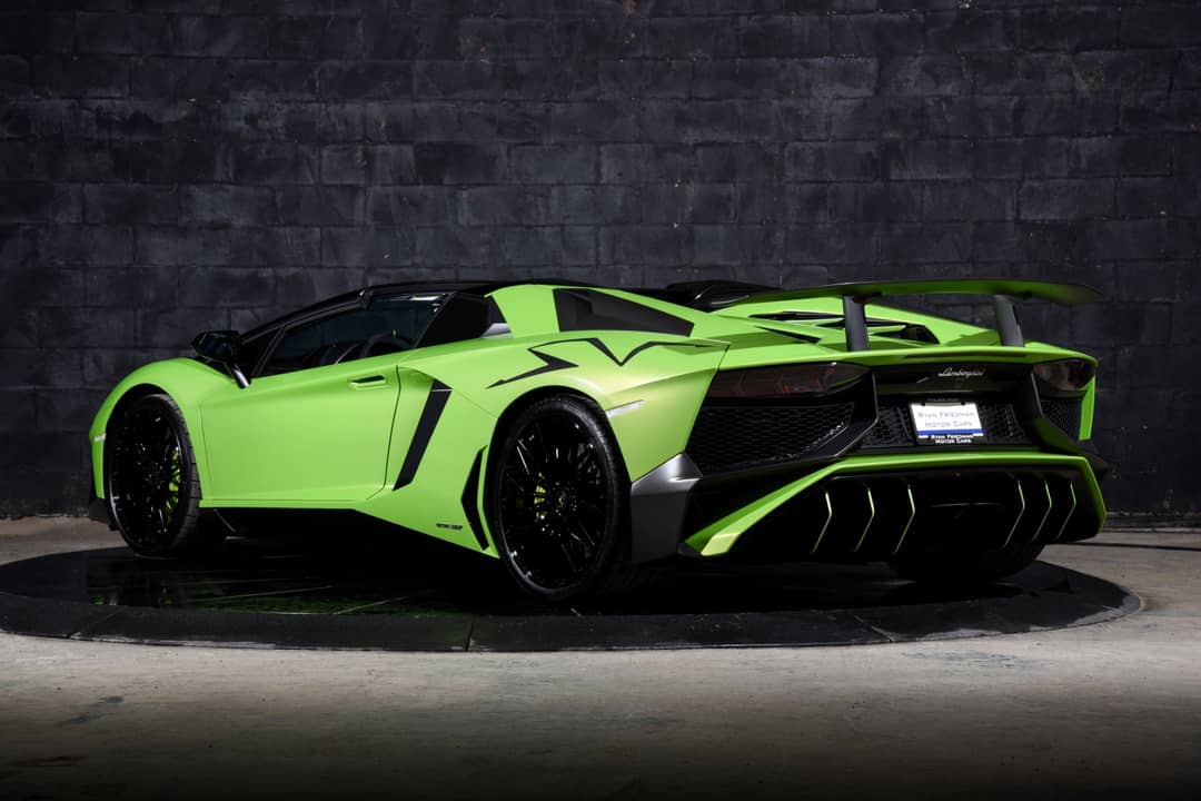 2017 Lamborghini Aventador LP 750-4 SV — photo 3
