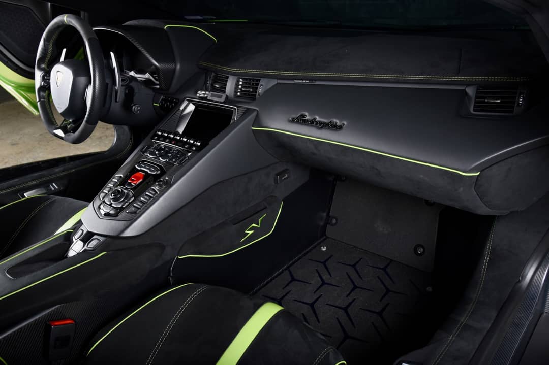 2017 Lamborghini Aventador LP 750-4 SV — photo 23