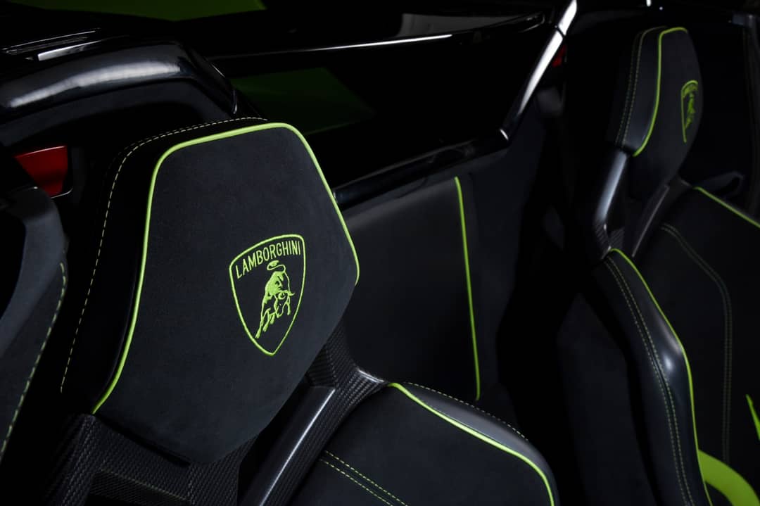 2017 Lamborghini Aventador LP 750-4 SV — photo 25