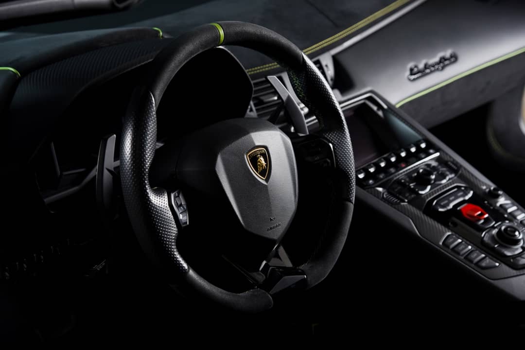 2017 Lamborghini Aventador LP 750-4 SV — photo 28