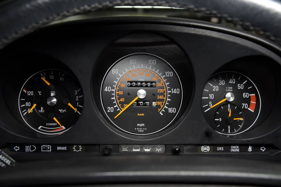1988 Mercedes-Benz 560-Class 560 SL — photo 7