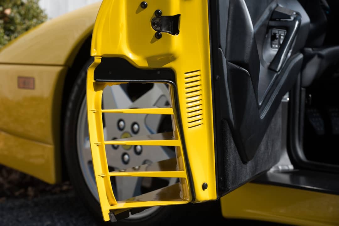 1995 Ferrari 348 — photo 30
