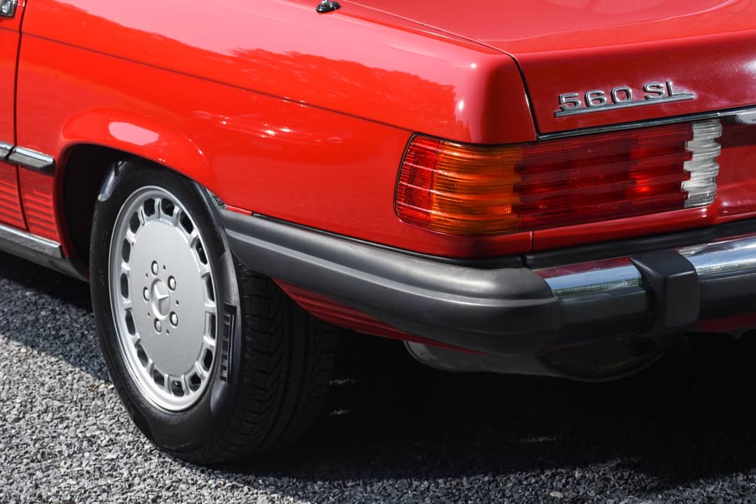 1989 Mercedes-Benz 560 SL — photo 12