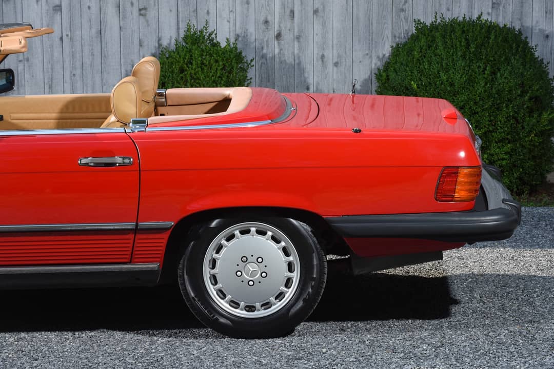 1989 Mercedes-Benz 560 SL — photo 31