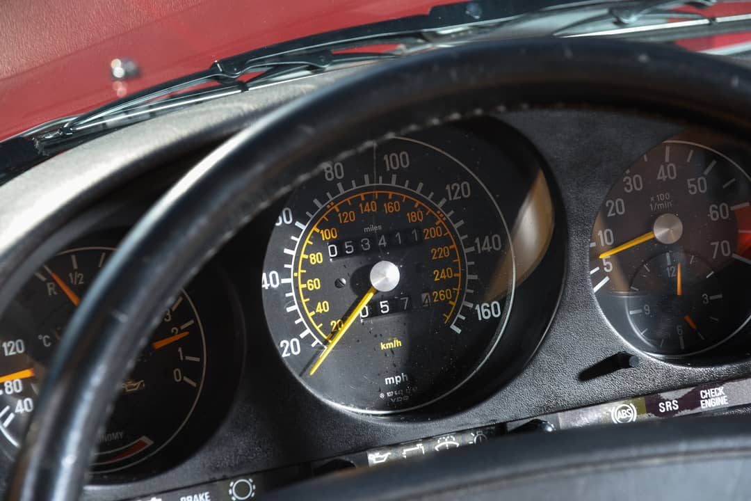 1989 Mercedes-Benz 560 SL — photo 36