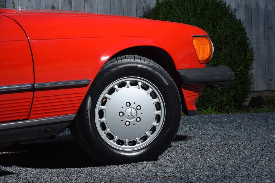 1989 Mercedes-Benz 560 SL — photo 41