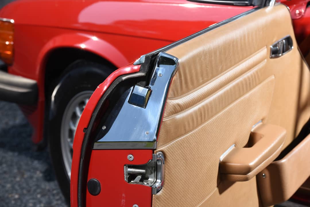 1989 Mercedes-Benz 560 SL — photo 7