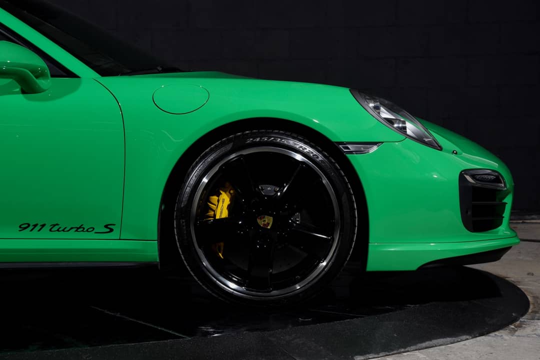 2015 Porsche 911 Turbo S — photo 13