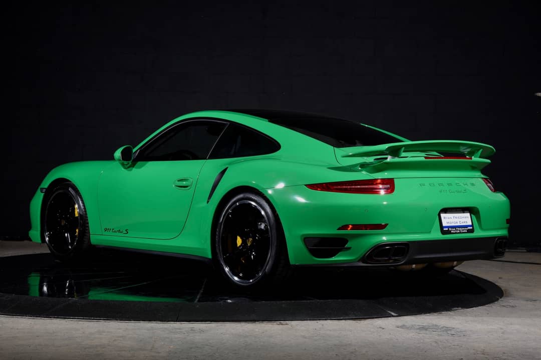2015 Porsche 911 Turbo S — photo 3