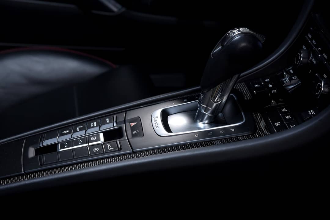 2015 Porsche 911 Turbo S — photo 25