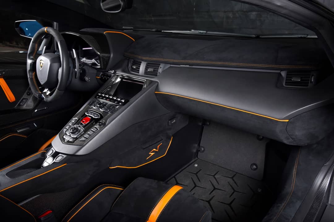 2017 Lamborghini Aventador LP 750-4 SV — photo 28