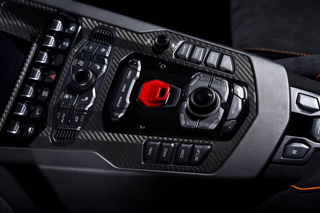 2017 Lamborghini Aventador LP 750-4 SV — photo 9