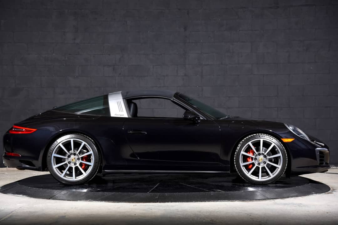 2017 Porsche 911 Targa 4 — photo 23