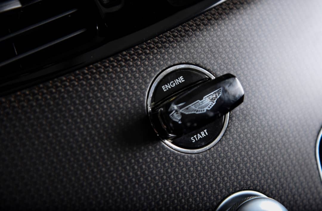 2017 Aston Martin V12 Vantage S Roadster — photo 19