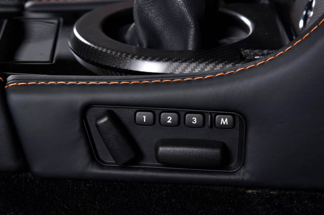 2017 Aston Martin V12 Vantage S Roadster — photo 25