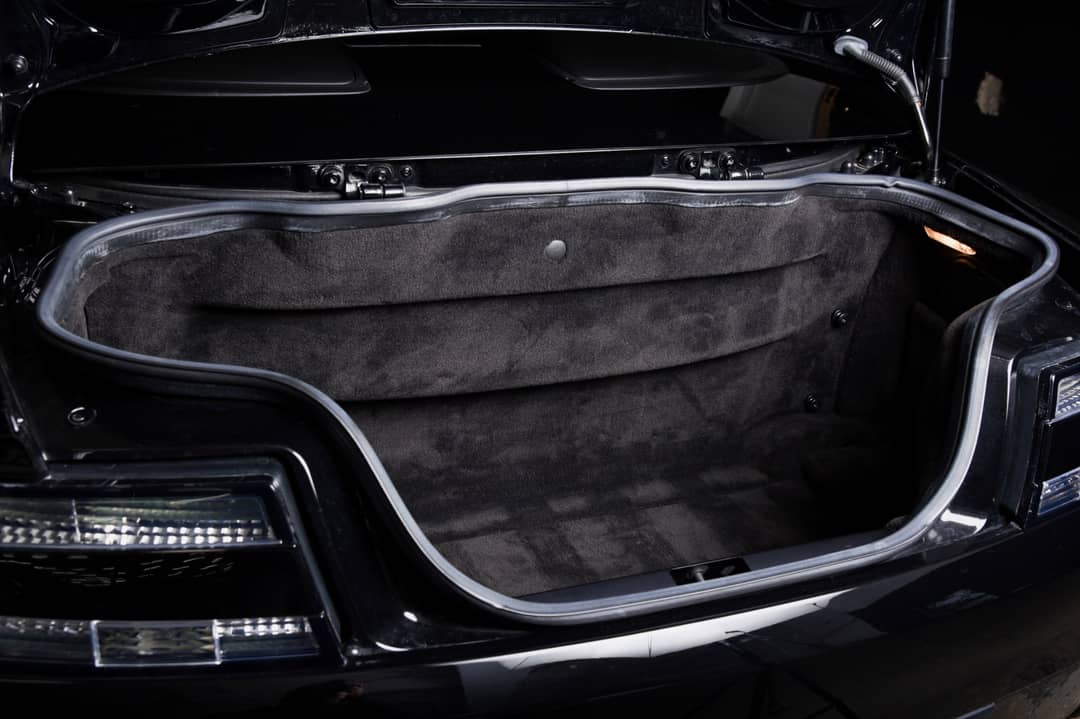2017 Aston Martin V12 Vantage S Roadster — photo 30