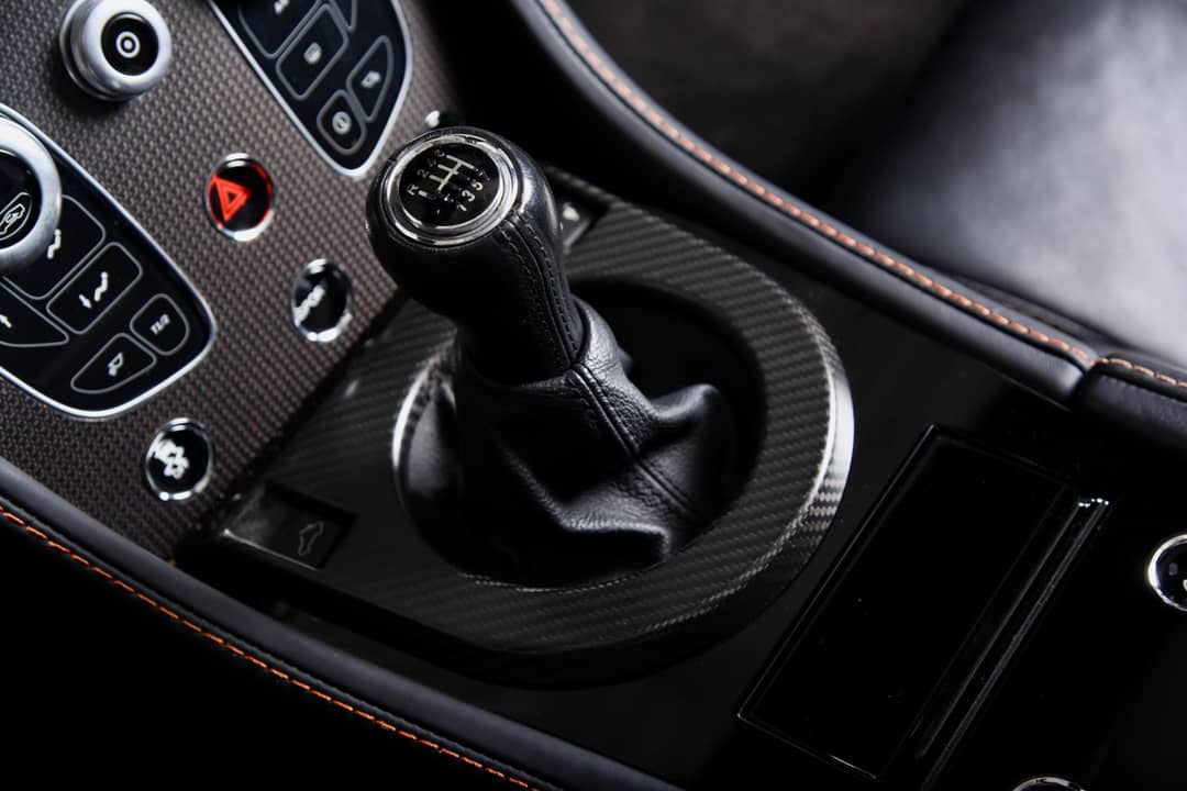 2017 Aston Martin V12 Vantage S Roadster — photo 6
