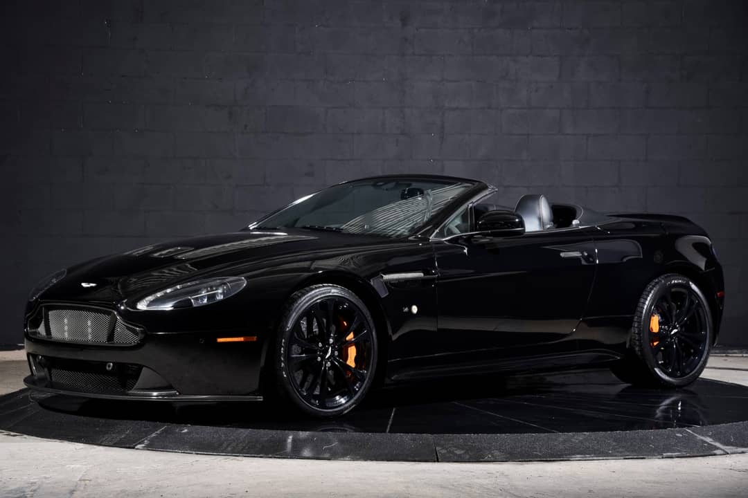 2017 Aston Martin V12 Vantage S Roadster — photo 10