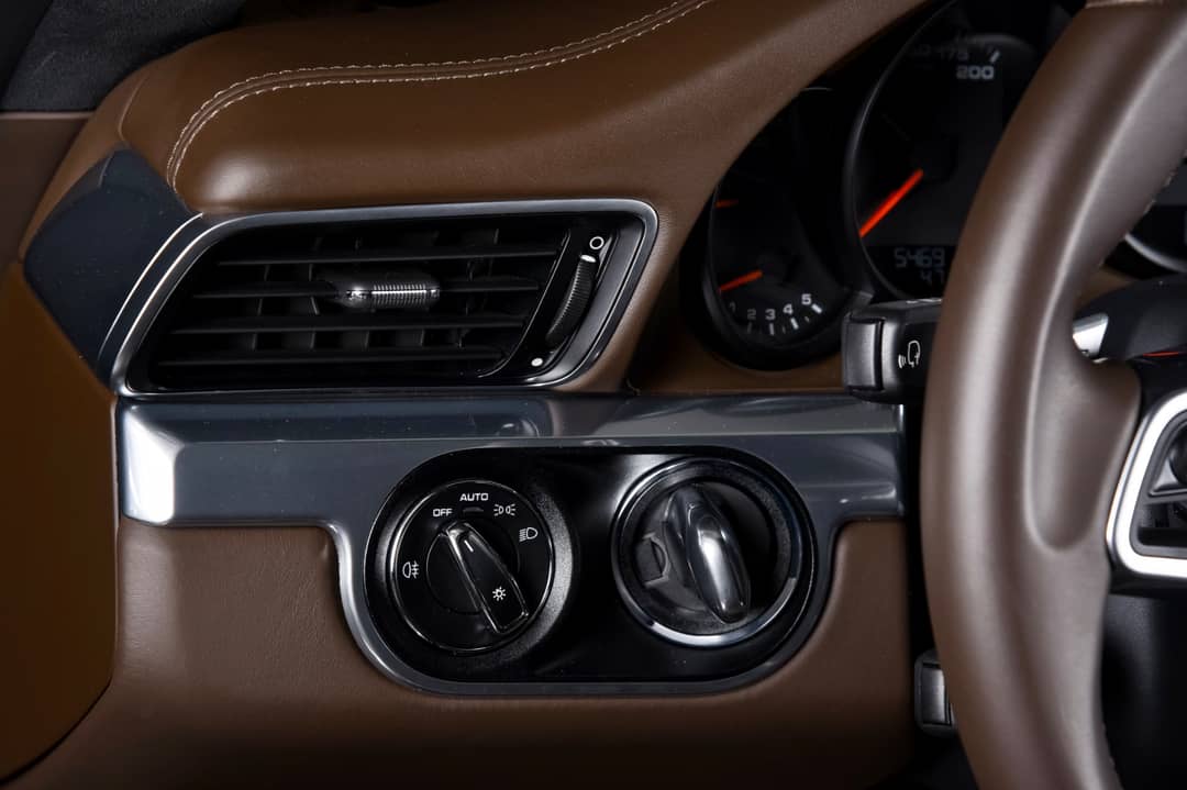 2018 Porsche 911 Carrera — photo 17
