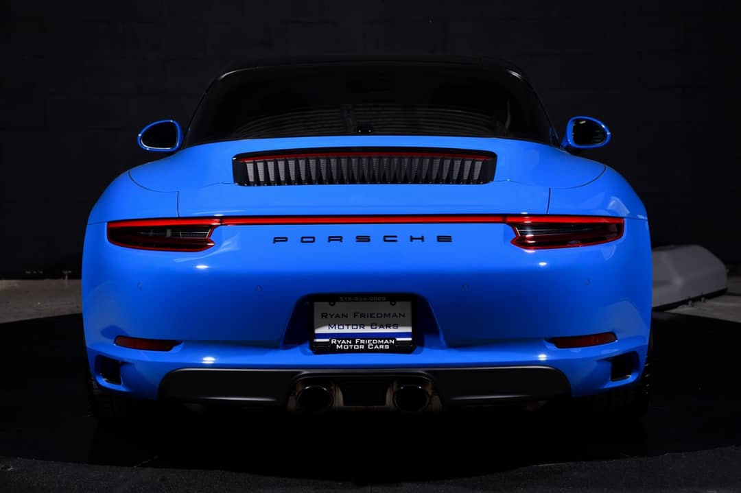 2017 Porsche 911 Targa 4 GTS — photo 11