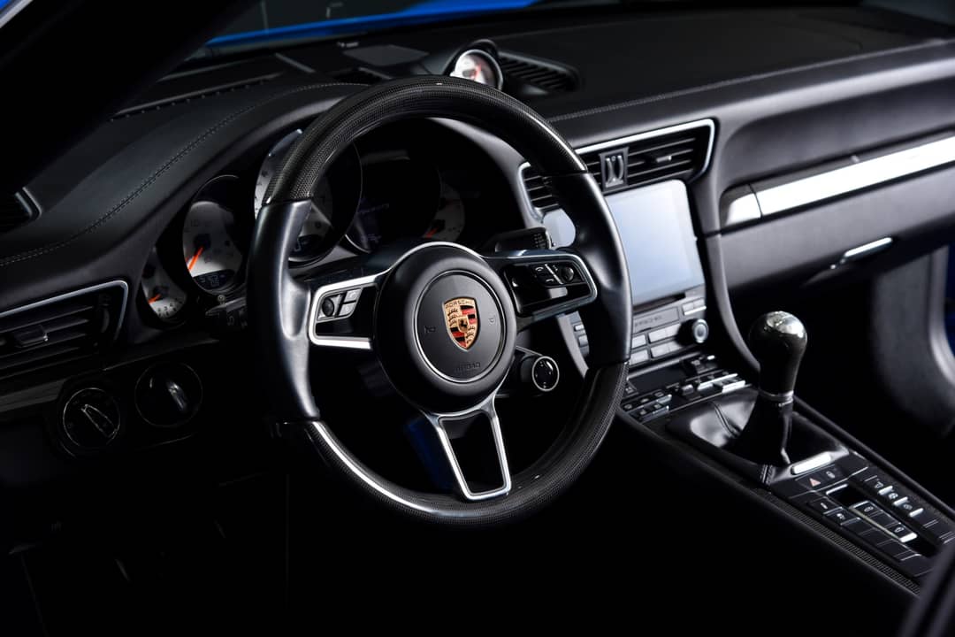 2017 Porsche 911 Targa 4 GTS — photo 4