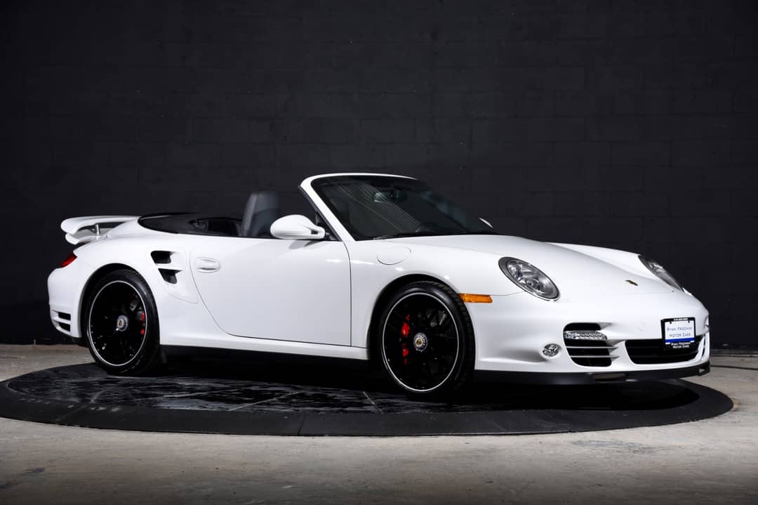 2011 Porsche 911 Turbo — photo 2