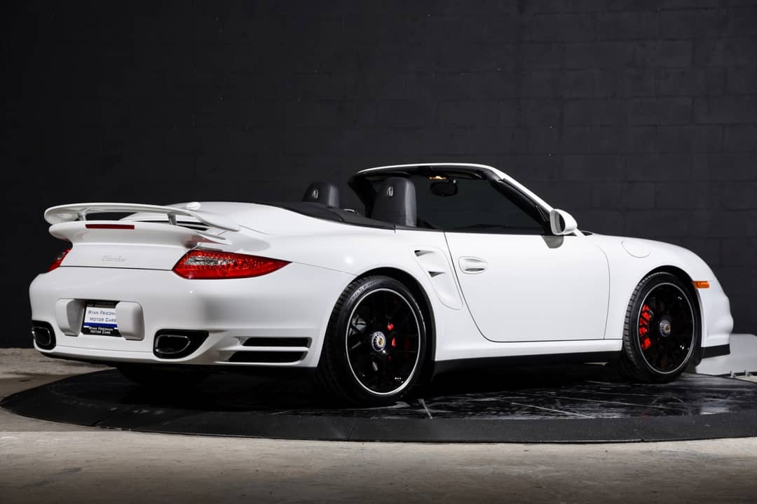 2011 Porsche 911 Turbo — photo 13
