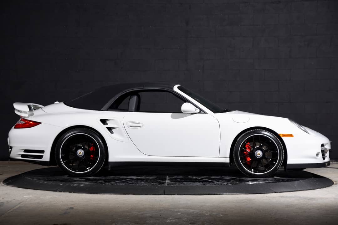 2011 Porsche 911 Turbo — photo 29