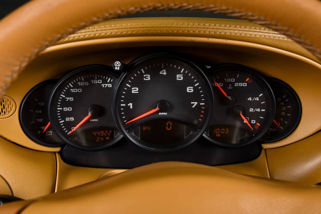2001 Porsche 911 Carrera 4 — photo 15