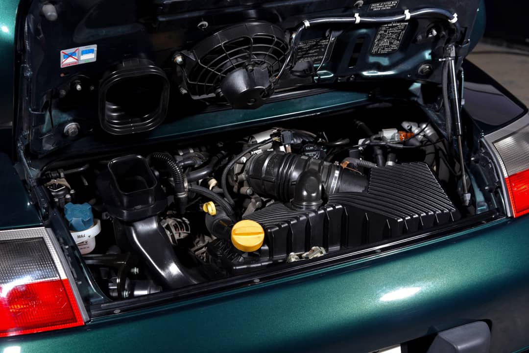 2001 Porsche 911 Carrera 4 — photo 23
