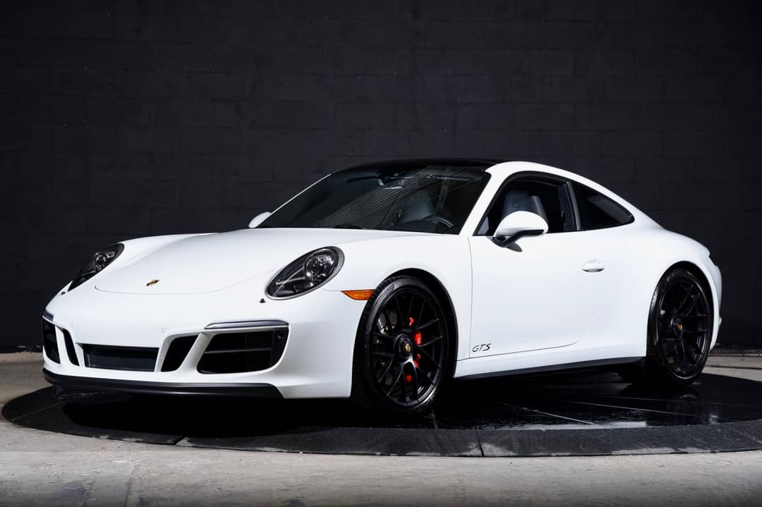 2018 Porsche 911 Carrera GTS — photo 11