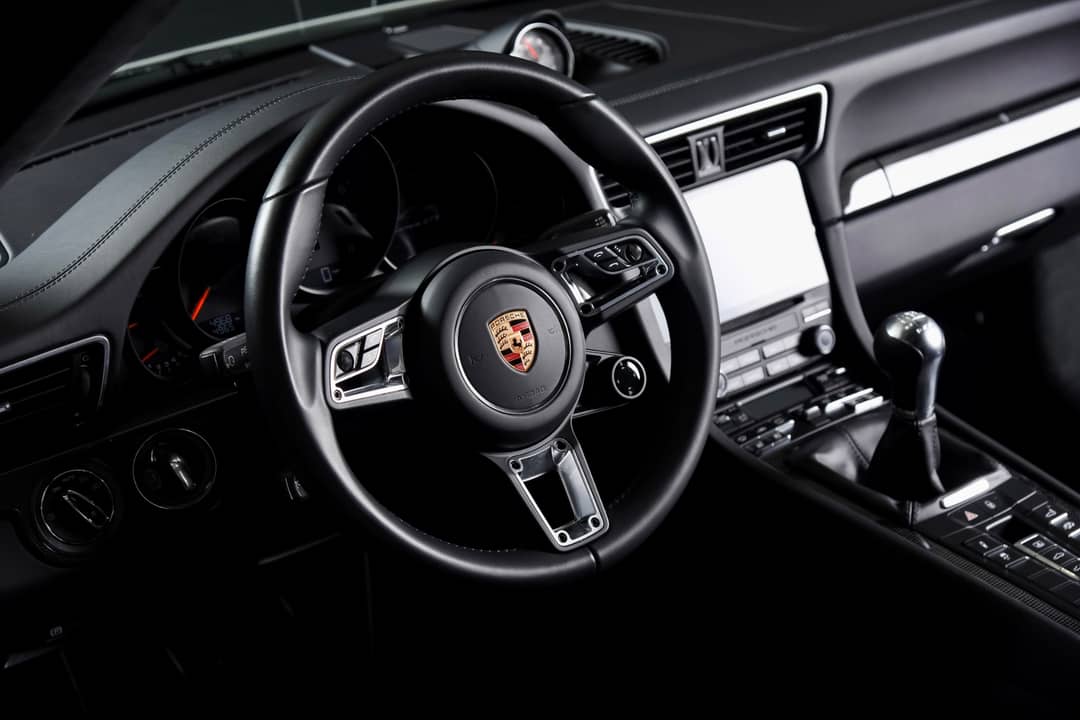 2018 Porsche 911 Carrera GTS — photo 18