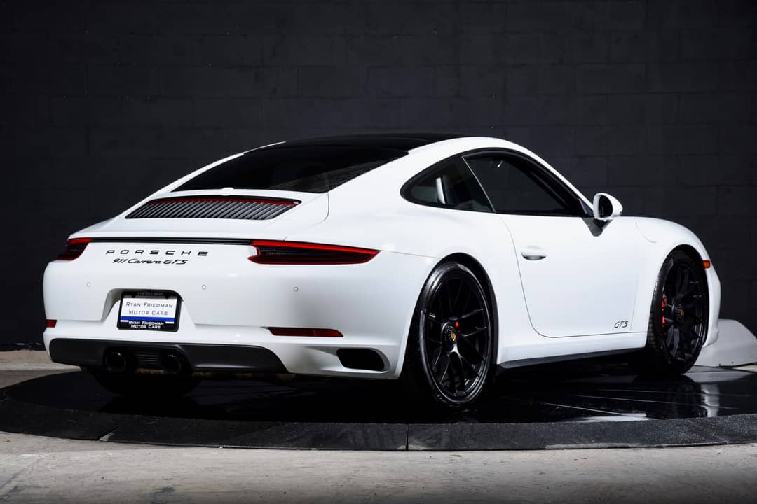 2018 Porsche 911 Carrera GTS — photo 3